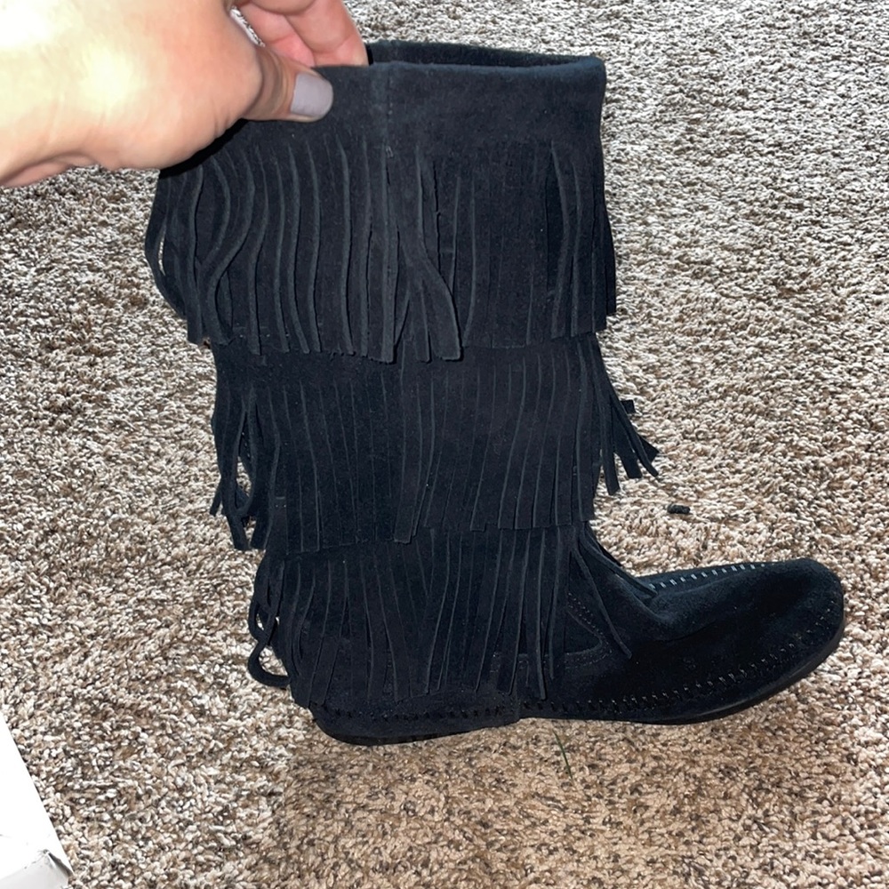 Brand New Minnetonka Fringe Boots